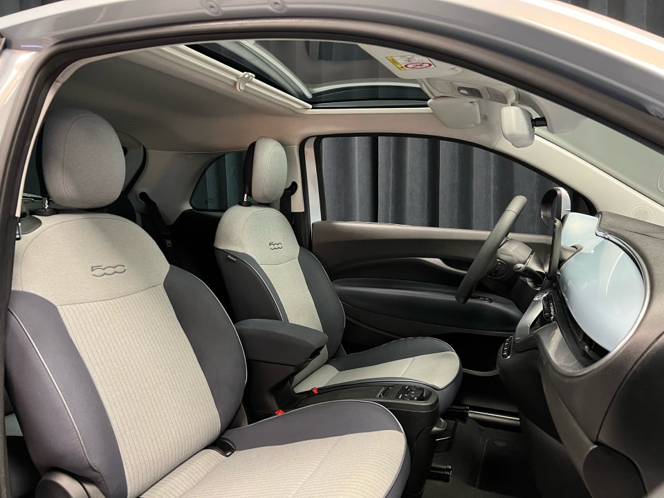 Fiat 500e 42 Icon Sky 3d