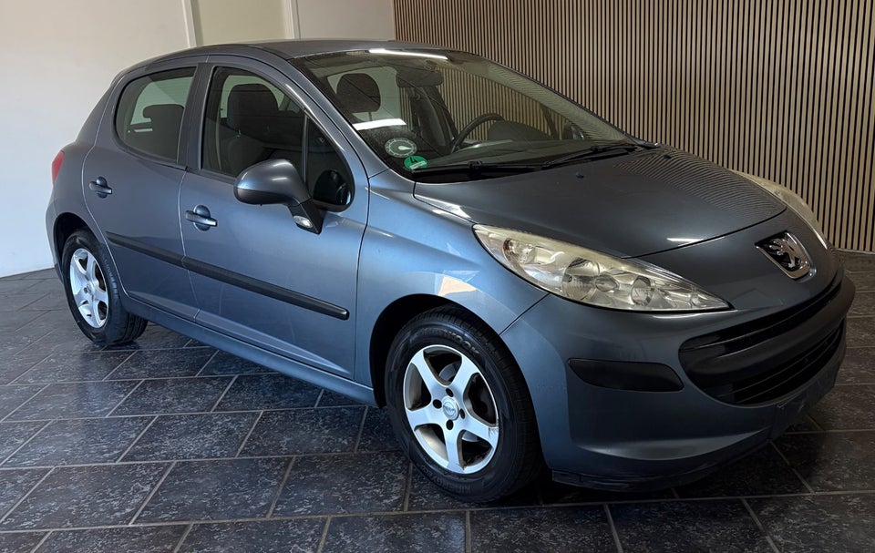 Peugeot 207 1,4 XR 5d