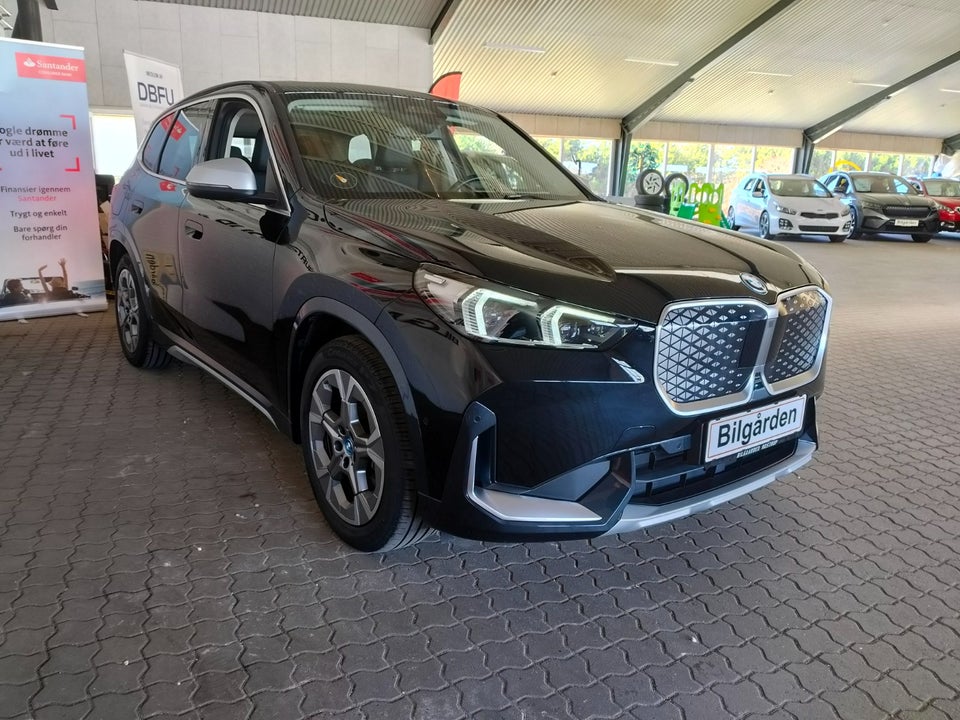 BMW iX1 xDrive30 X-Line 5d