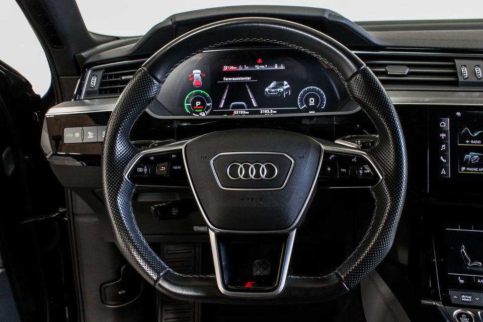 Audi e-tron 55 S-line quattro 5d