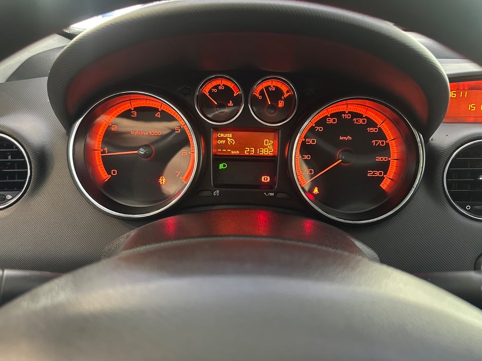 Peugeot 308 1,6 VTi 120 Access stc. 5d