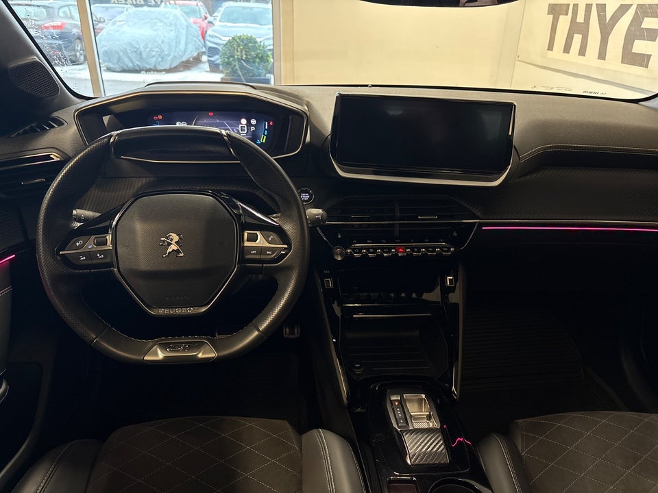 Peugeot e-208 50 GT Sky 5d