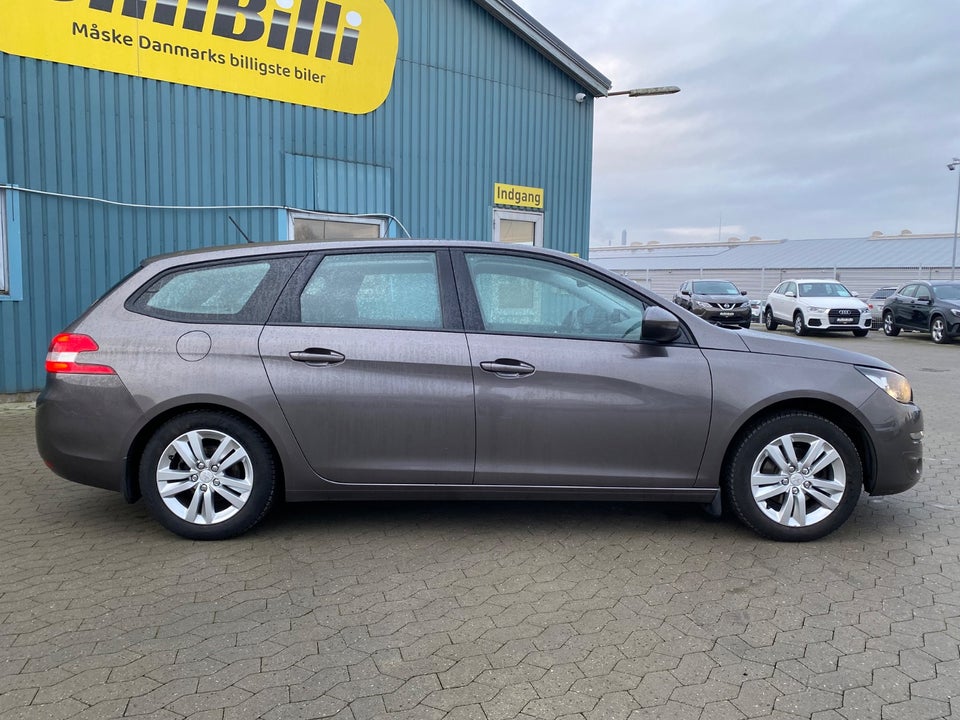 Peugeot 308 1,2 e-THP 130 Active 5d