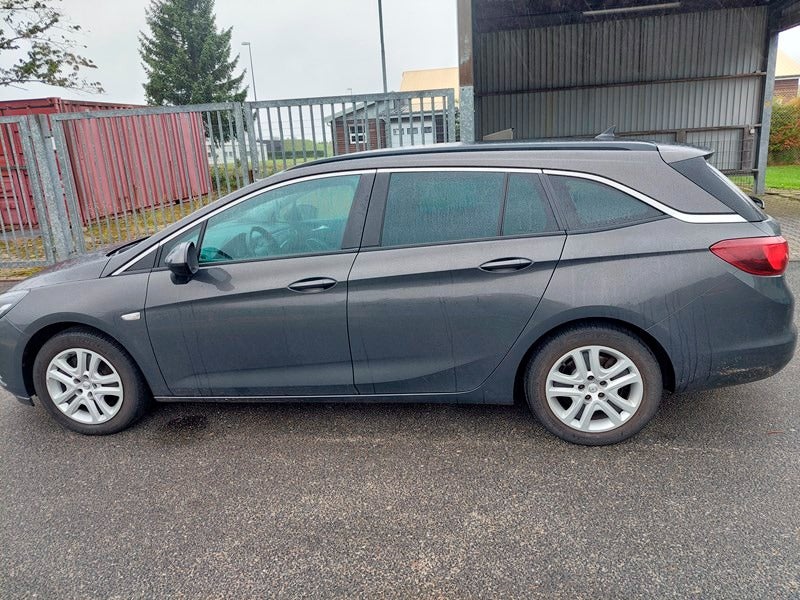 Opel Astra 1,6 CDTi 110 Enjoy Sports Tourer 5d