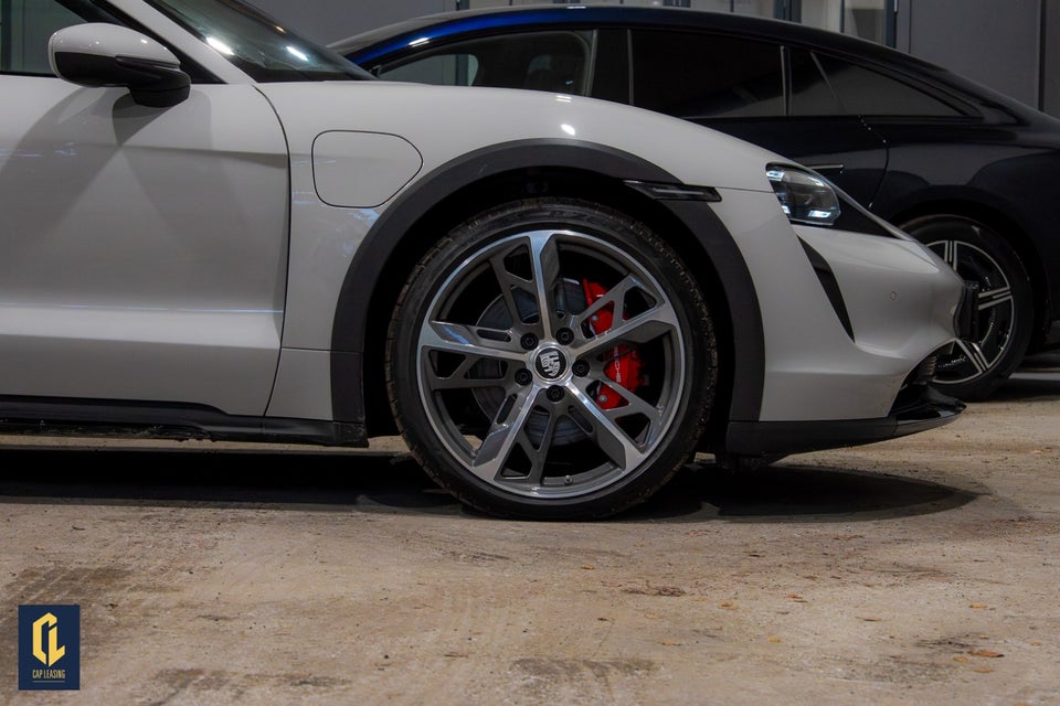 Porsche Taycan 4S Performance+ Cross Turismo 5d