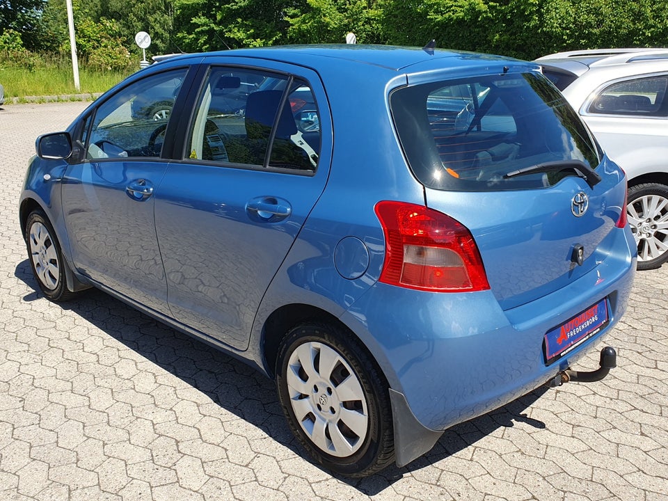 Toyota Yaris 1,3 Luna 5d