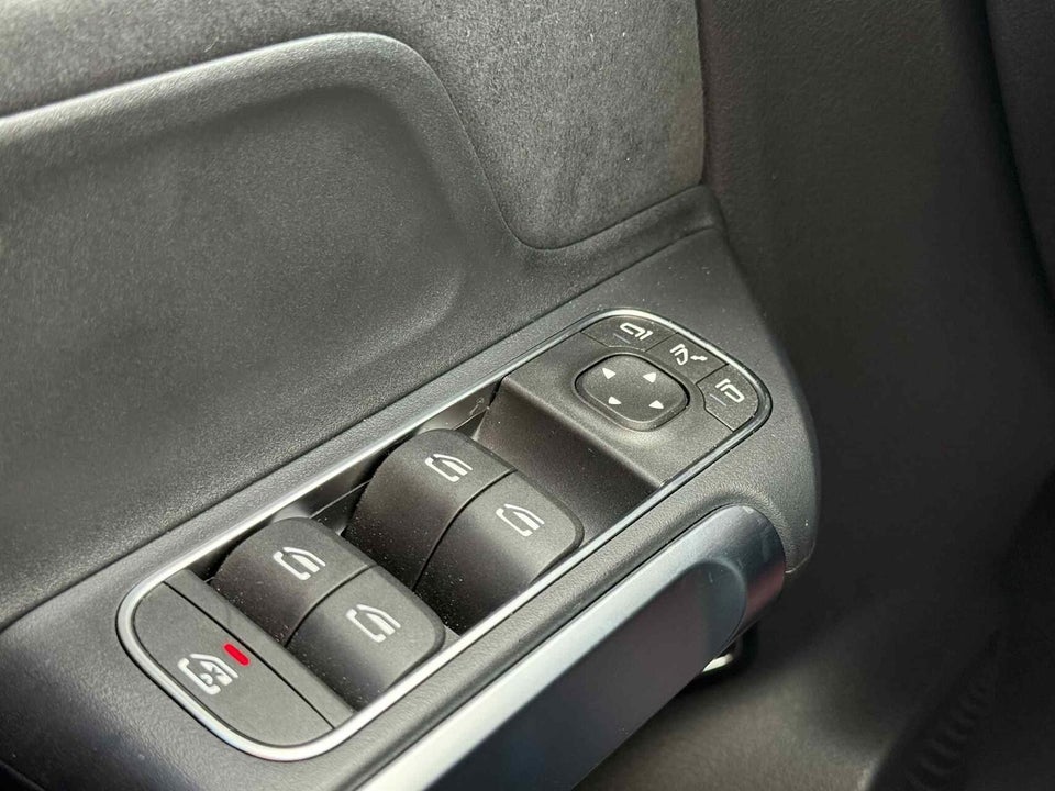 Mercedes EQB300 AMG Line 4Matic 5d