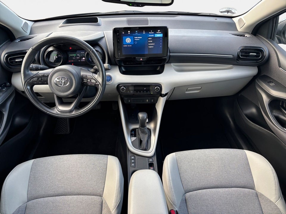 Toyota Yaris 1,5 Hybrid Elegant e-CVT 5d