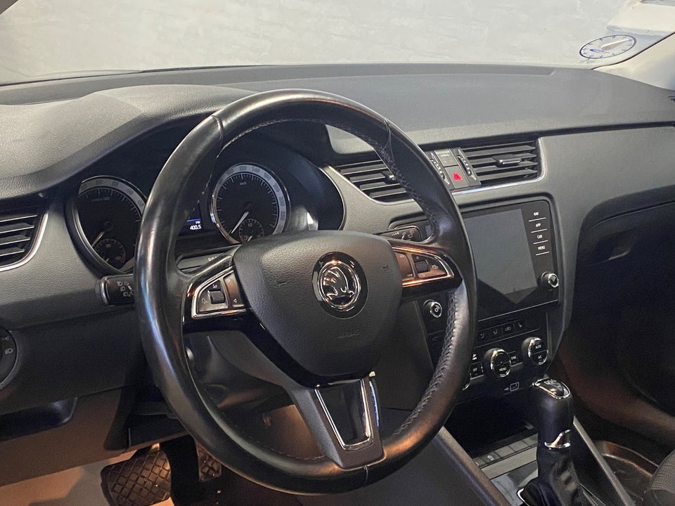 Skoda Octavia 1,6 TDi 115 Style Combi DSG 5d