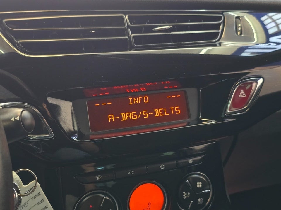 Citroën DS3 1,6 e-HDi 90 Style 3d