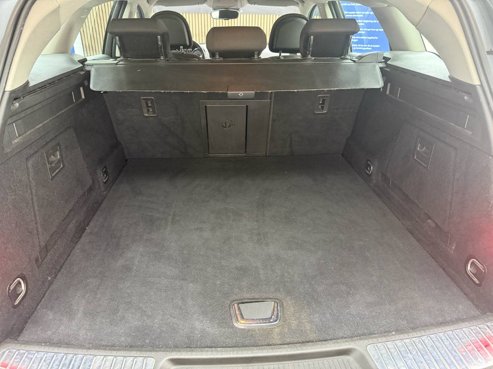 Opel Insignia 1,8 Edition Sports Tourer 5d