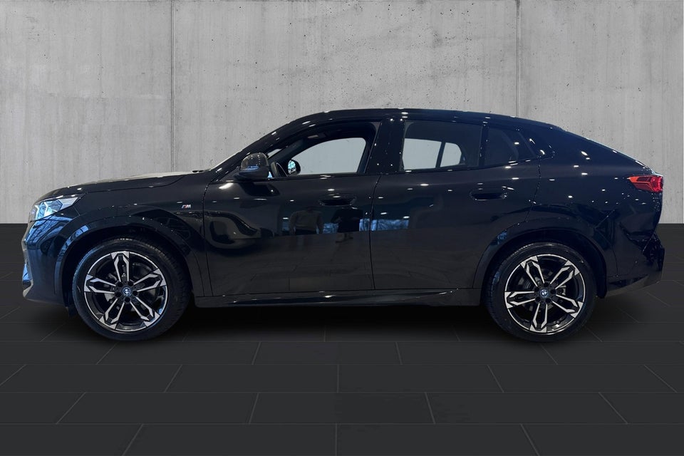 BMW iX2 eDrive20 M-Sport 5d