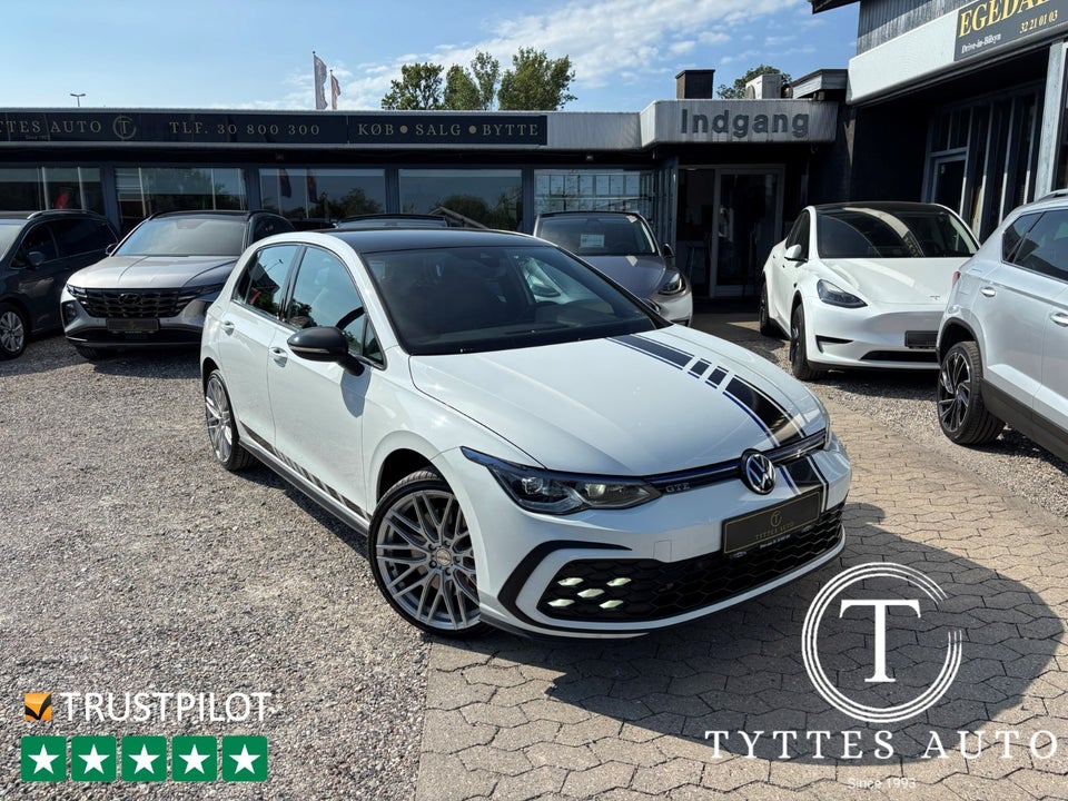 VW Golf VIII 1,4 GTE DSG 5d