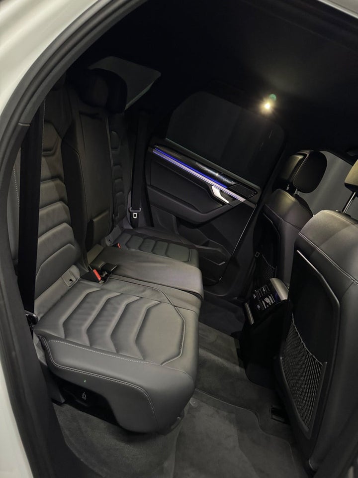 VW Touareg 3,0 TSi 340 R-line aut. 4Motion 5d