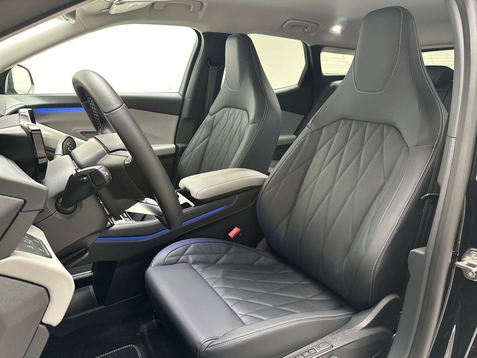 Ford Explorer 82 Premium Extended Range 5d