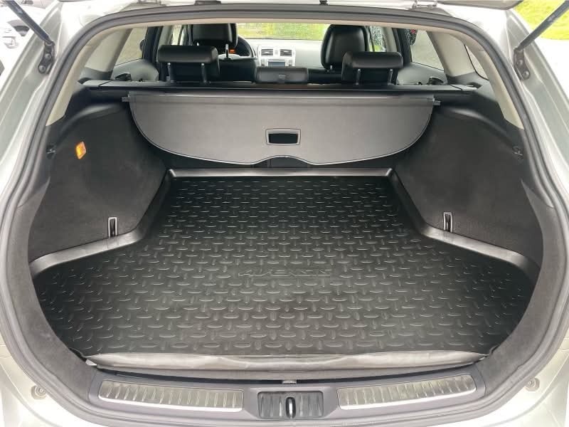 Toyota Avensis 1,8 VVT-i T2 Premium stc. 5d