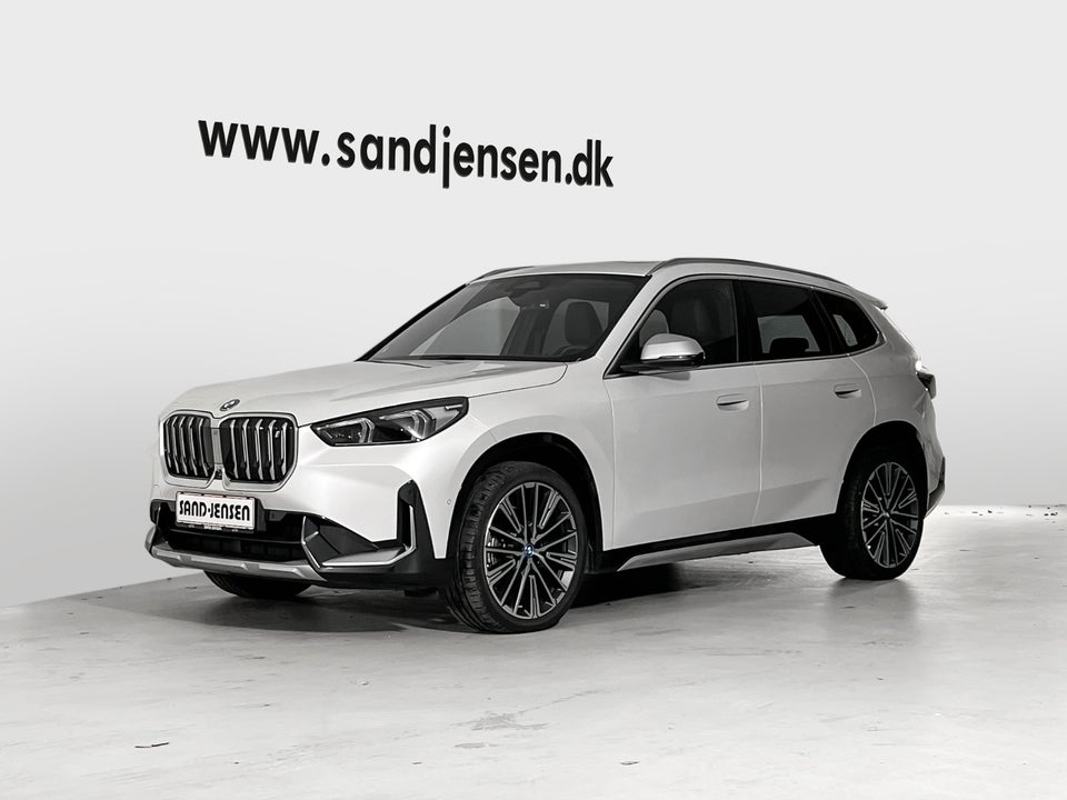 BMW iX1 xDrive30 X-Line 5d