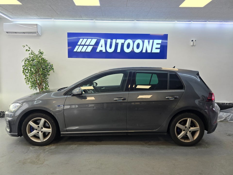 VW Golf VII 1,4 GTE DSG 5d