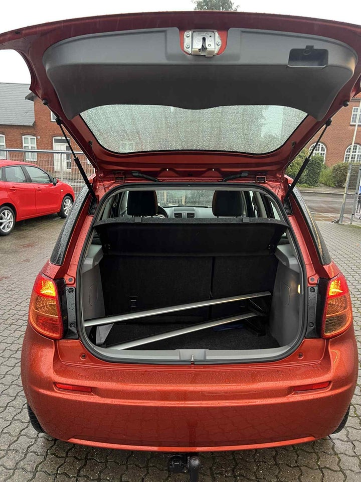 Suzuki SX4 1,6 CombiBack Shine 5d