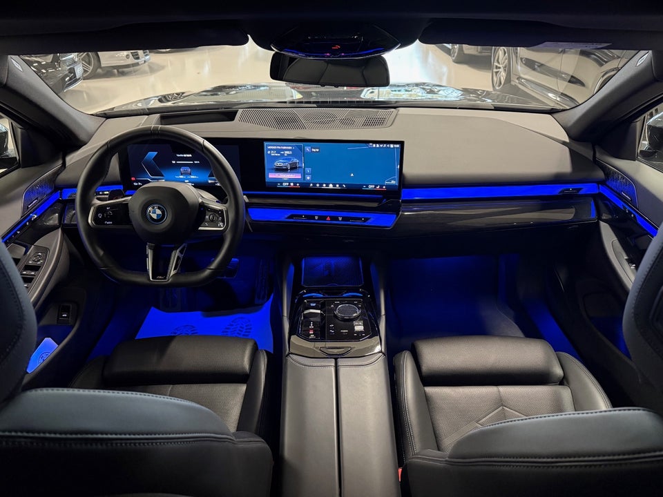 BMW i5 eDrive40 Fully Charged M-Sport 4d