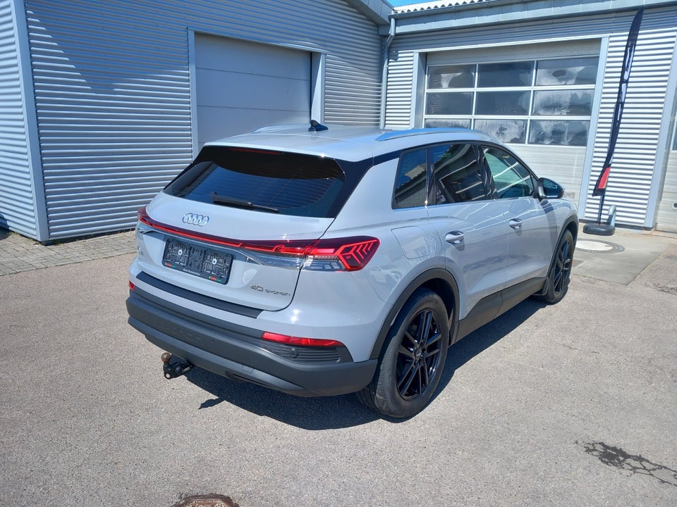 Audi Q4 e-tron 40  5d