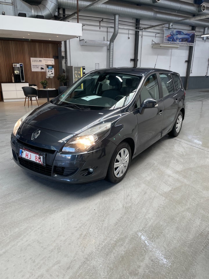 Renault Grand Scenic III 1,9 dCi 130 Dynamique 7prs 5d