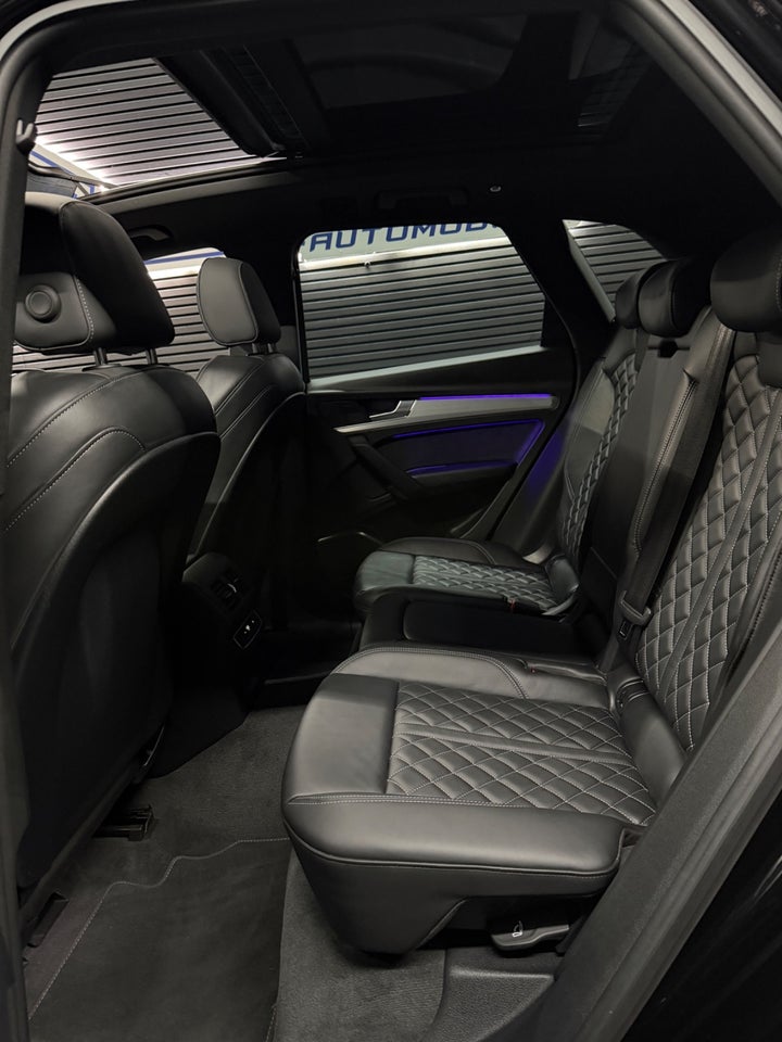 Audi Q5 40 TDi S-line quattro S-tr. 5d