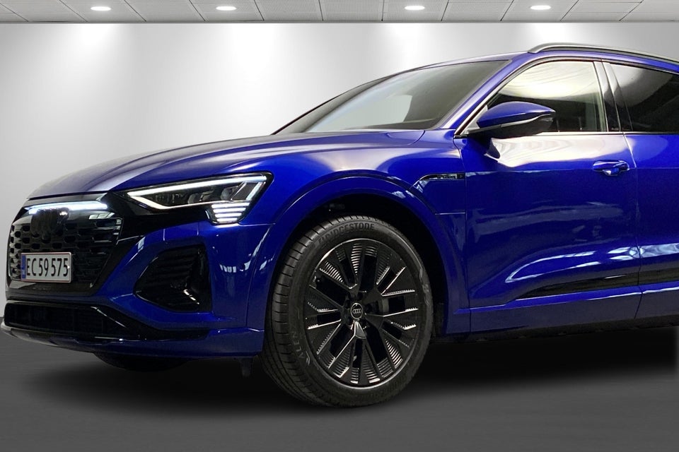 Audi Q8 e-tron 55 S-line quattro 5d