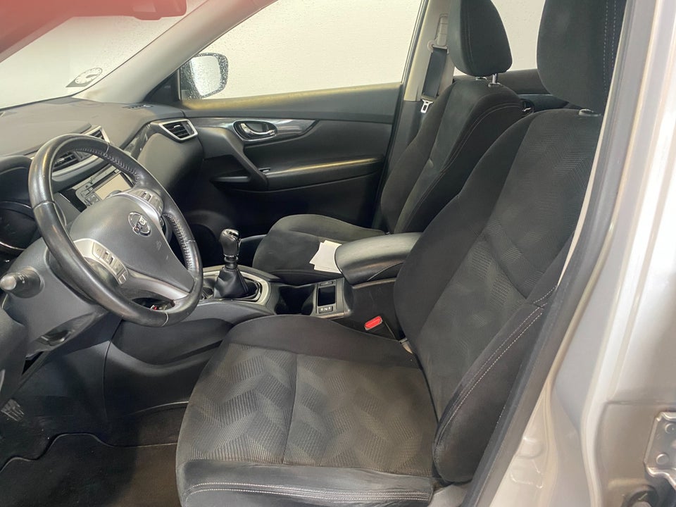 Nissan X-Trail 1,6 Dig-T 163 Acenta 5d