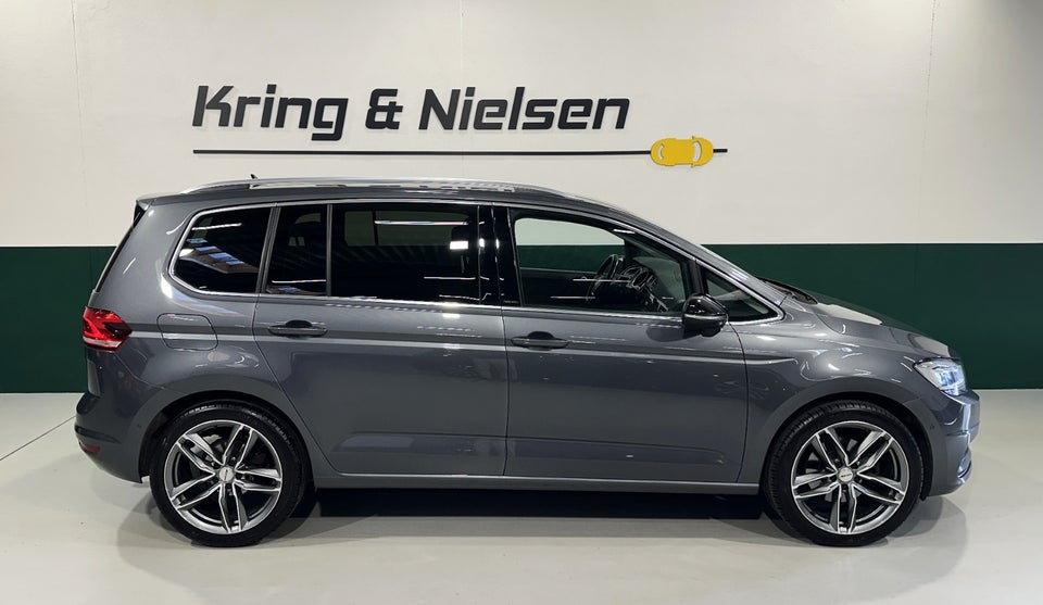 VW Touran 1,6 TDi 115 IQ.Drive DSG 7prs 5d