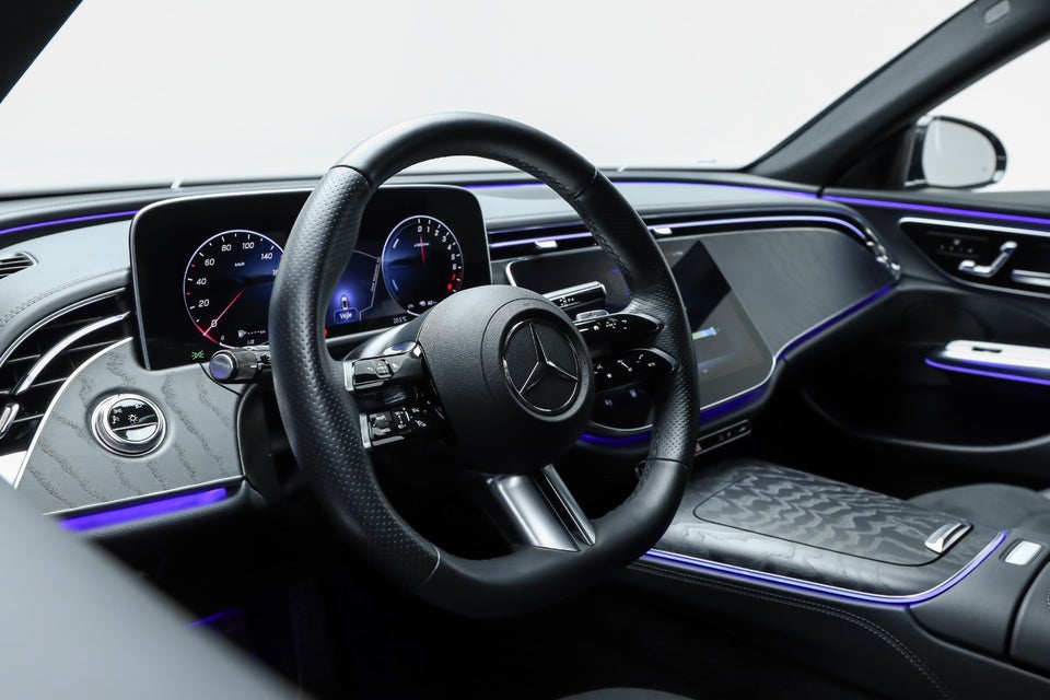 Mercedes E300 e 2,0 AMG Line stc. aut. 5d