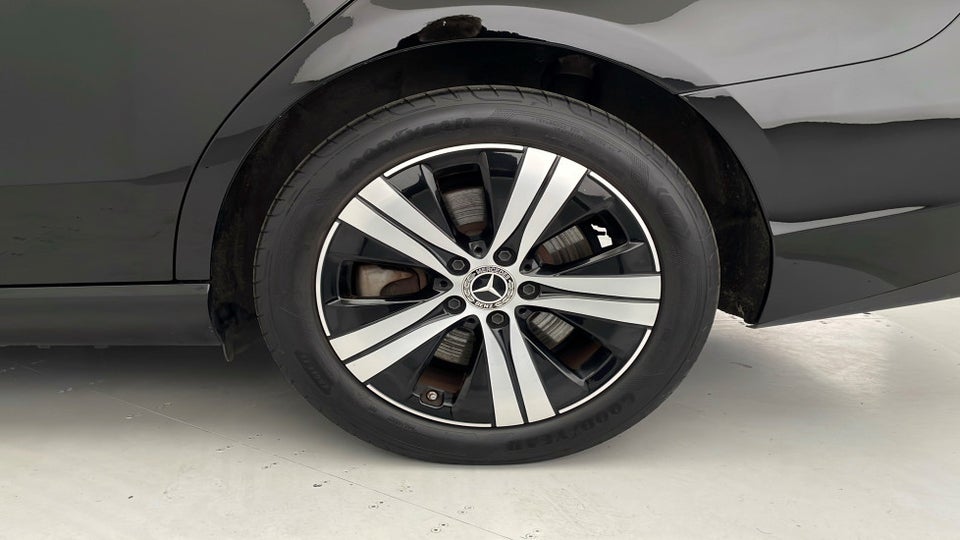 Mercedes C300 e 2,0 Business AMG stc. aut. 5d