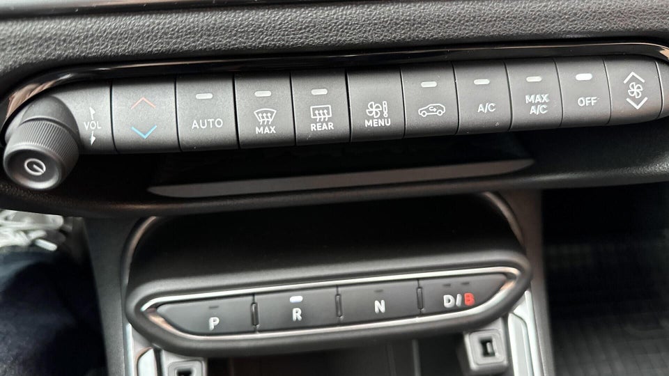 Fiat 600e 54 (RED) 5d