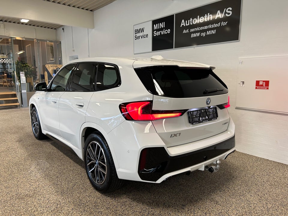 BMW iX1 xDrive30 Fully Charged 5d