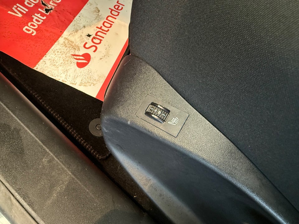 Peugeot 208 1,6 BlueHDi 100 Allure Sky 5d