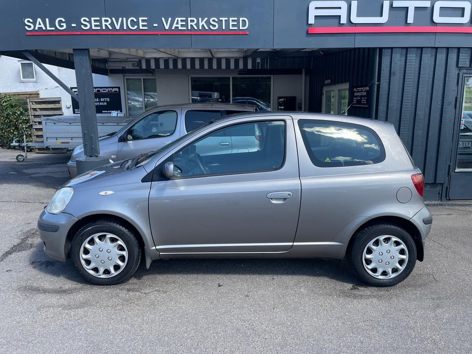 Toyota Yaris 1,0 Terra 3d