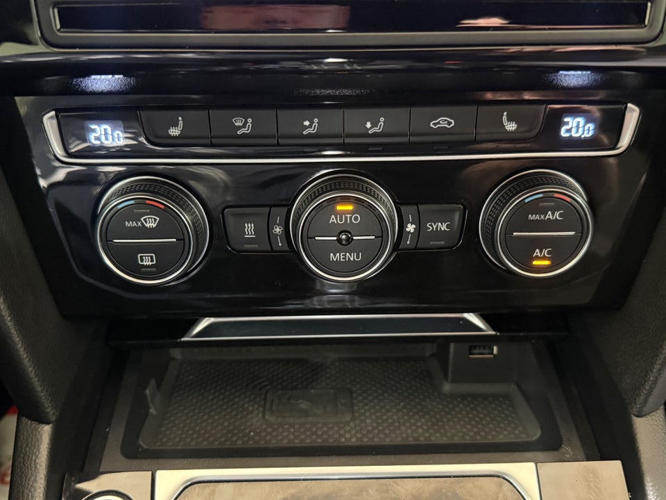 VW Passat 2,0 TDi 150 R-line Variant DSG 5d