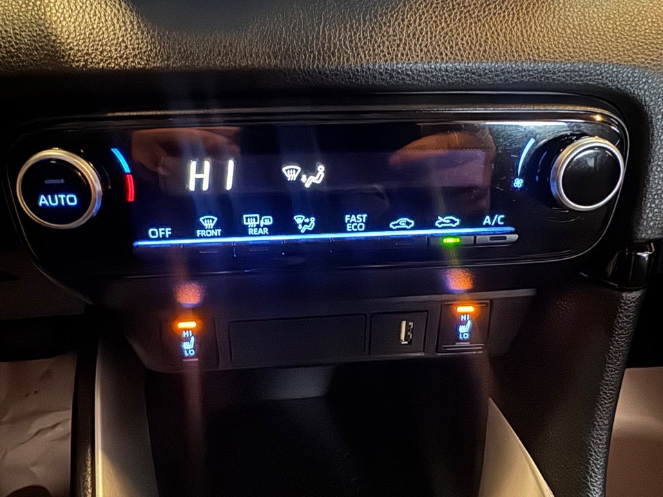 Toyota Yaris 1,5 Hybrid H1 e-CVT 5d