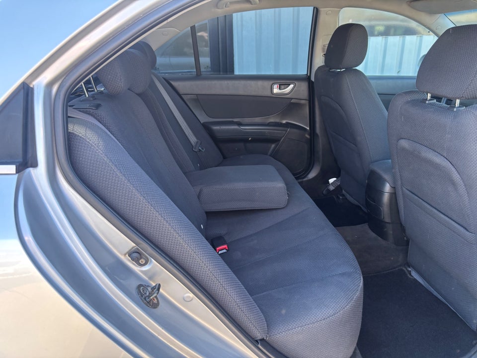Hyundai Sonata 2,0 CRDi GL 4d