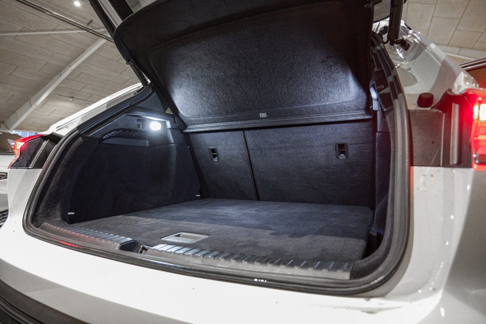 Audi Q4 e-tron 40 S-line 5d