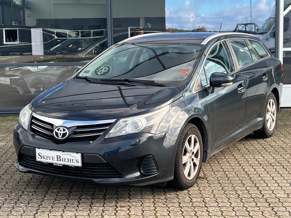 Toyota Avensis 1,6 VVT-i Limited stc. 5d