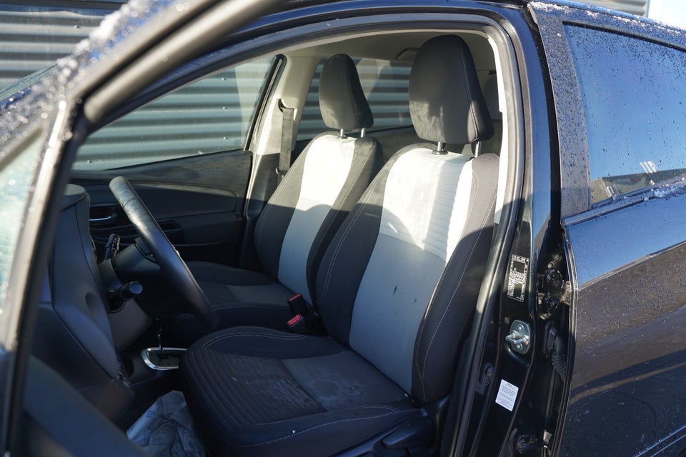 Toyota Yaris 1,5 Hybrid H3 Limited e-CVT 5d