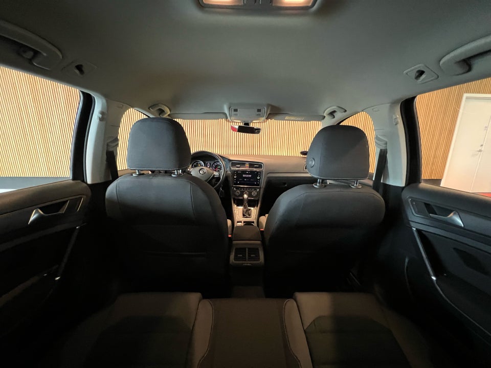 VW Golf VII 1,6 TDi 115 Comfortline Connect Variant 5d