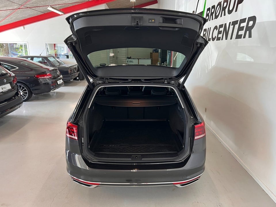 VW Passat 2,0 TDi 150 Elegance+ Variant DSG 5d