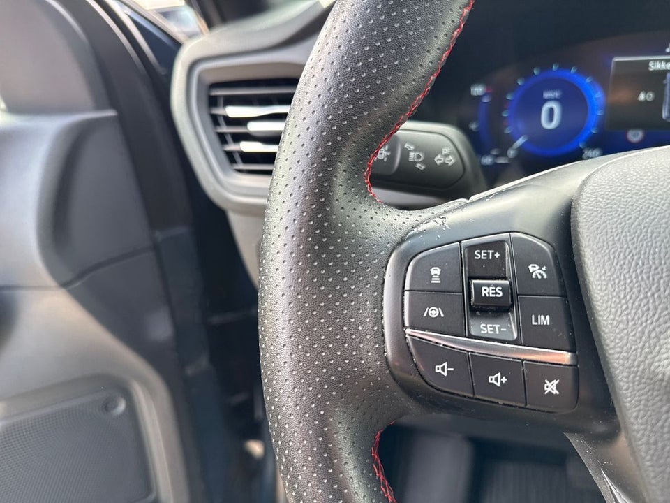 Ford Kuga 2,5 PHEV ST-Line X CVT 5d