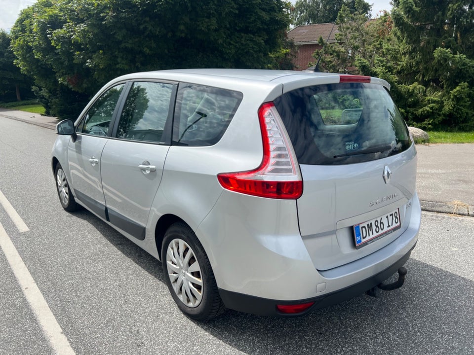 Renault Grand Scenic III 1,9 dCi 130 Dynamique 7prs 5d