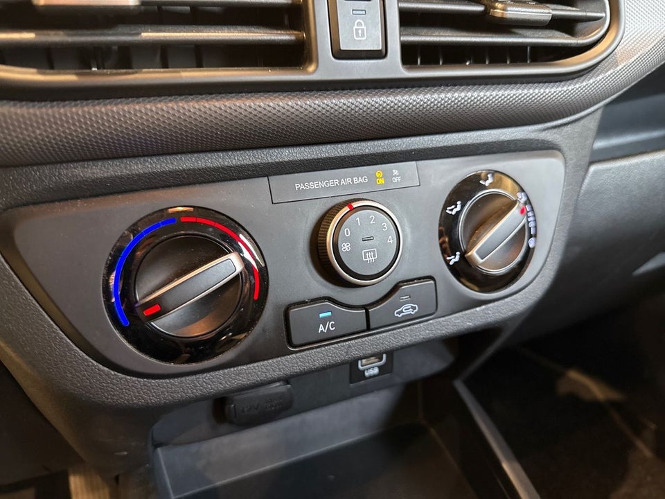 Hyundai i10 1,0 MPi Essential 5d
