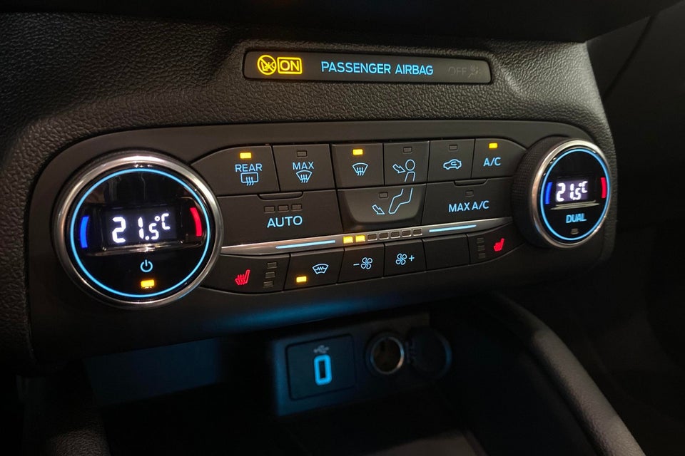 Ford Focus 1,0 EcoBoost mHEV Active stc. 5d