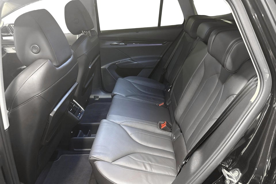 Skoda Enyaq 80 iV Plus Suite 5d