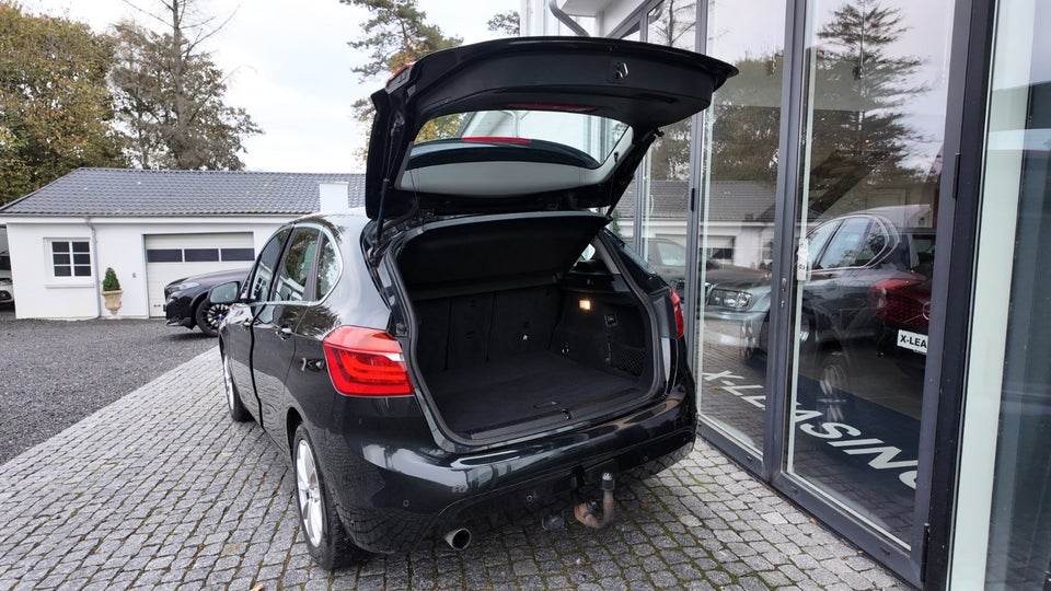 BMW 218i 1,5 Active Tourer Advantage 5d